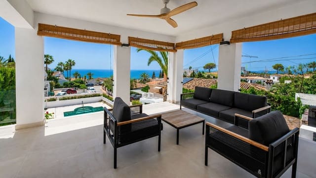 4 makuuhuone Huvila myytävänä paikassa Benalmádena mukana uima-altaan 
autotalli - 1 450 000 € (Ref: 9805613)