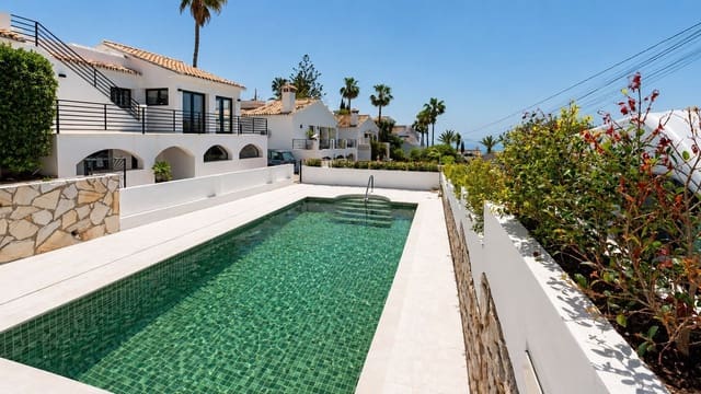 4 makuuhuone Huvila myytävänä paikassa Benalmádena mukana uima-altaan 
autotalli - 1 450 000 € (Ref: 9805613)