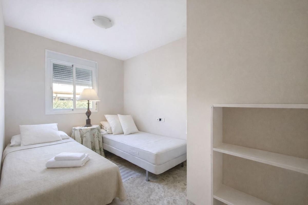 3 sypialnia Dom na sprzedaż w Buenas Noches z basenem garażem - 450 000 € (Ref: 9807504)