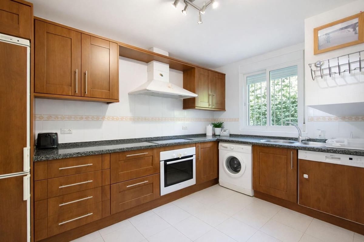 3 sypialnia Dom na sprzedaż w Buenas Noches z basenem garażem - 450 000 € (Ref: 9807504)