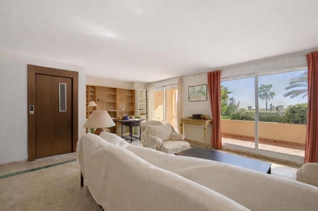 3 sypialnia Dom na sprzedaż w Buenas Noches, Estepona z basenem garażem - 450 000 € (Ref: 9807504)