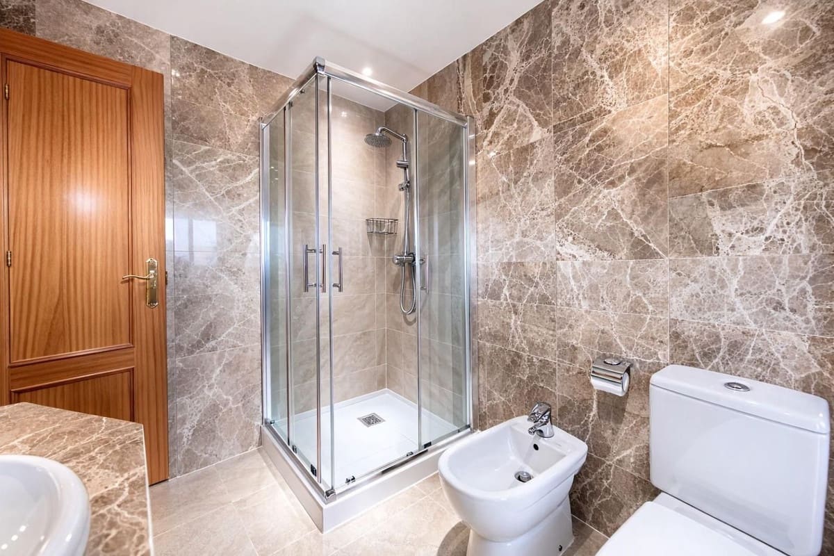 3 sypialnia Dom na sprzedaż w Buenas Noches z basenem garażem - 450 000 € (Ref: 9807504)