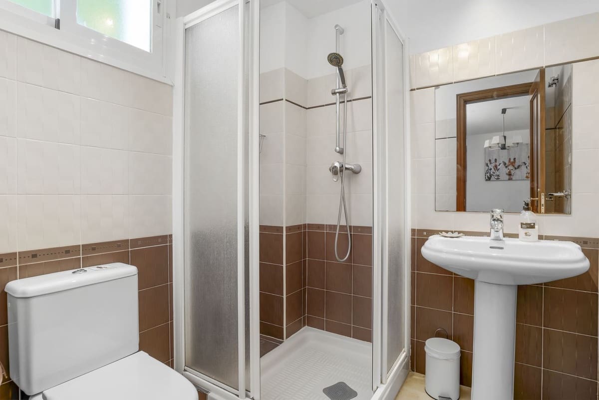 5 Zimmer Villa zu verkaufen in Mijas Costa mit Pool Garage - 995.000 € (Ref: 9809466)