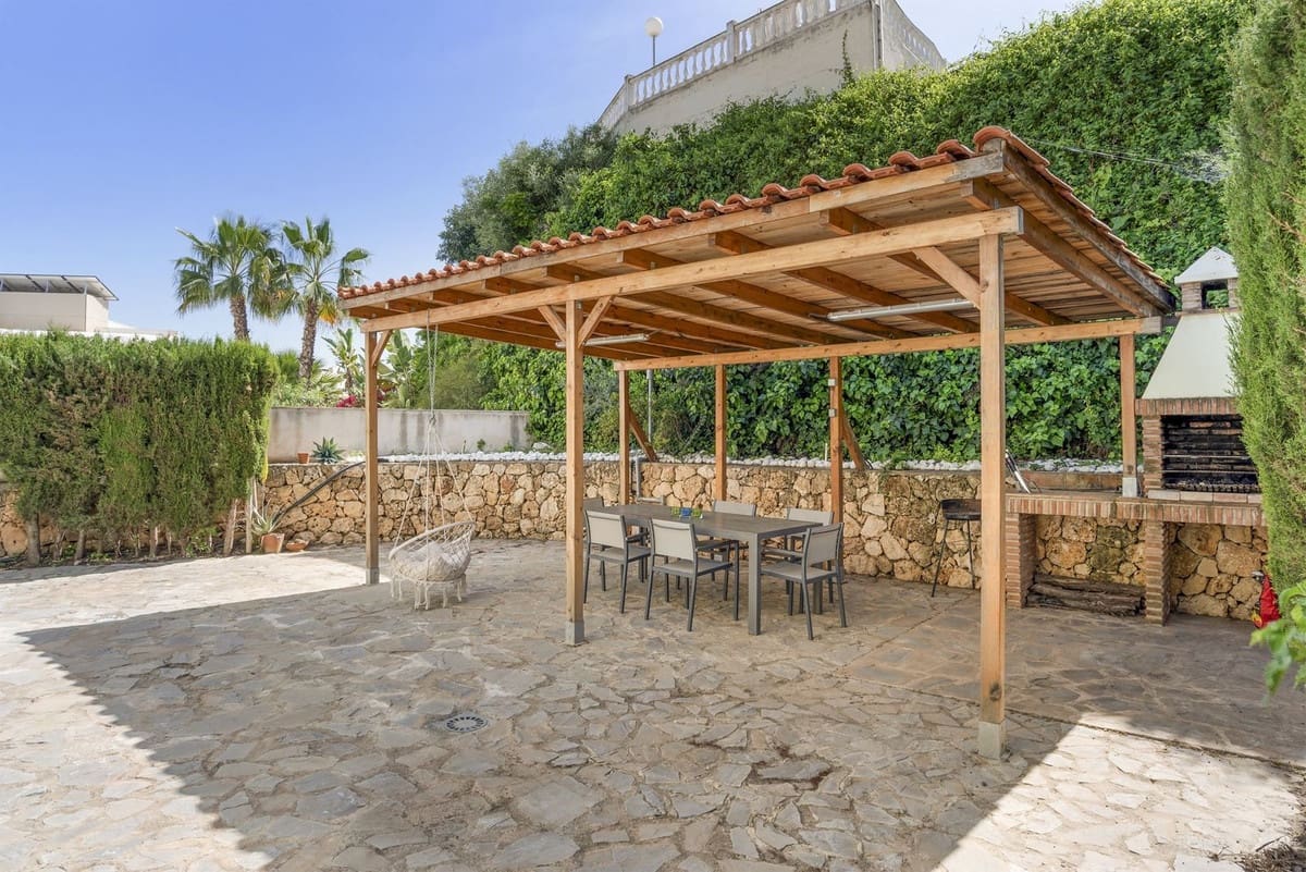 5 Zimmer Villa zu verkaufen in Mijas Costa mit Pool Garage - 995.000 € (Ref: 9809466)