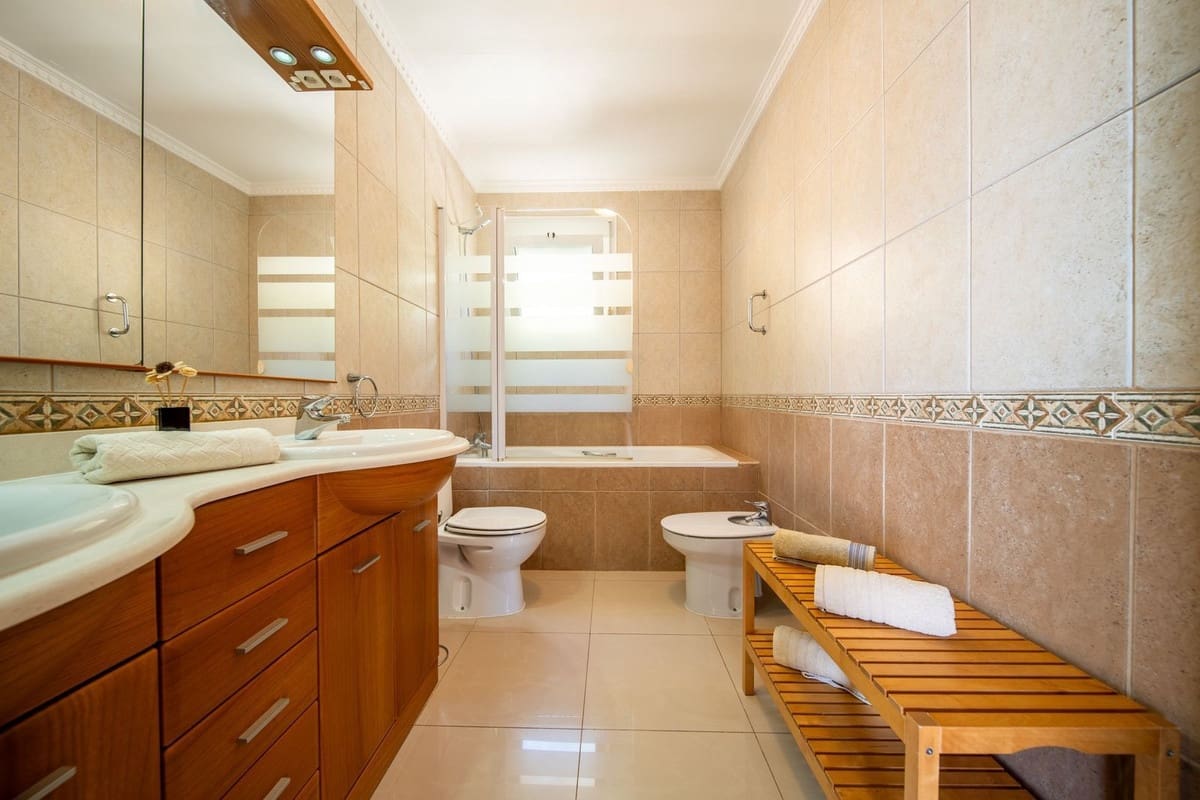 4 chambre Villa/Maison à vendre à Fuengirola avec piscine garage - 1 829 000 € (Ref: 9815160)