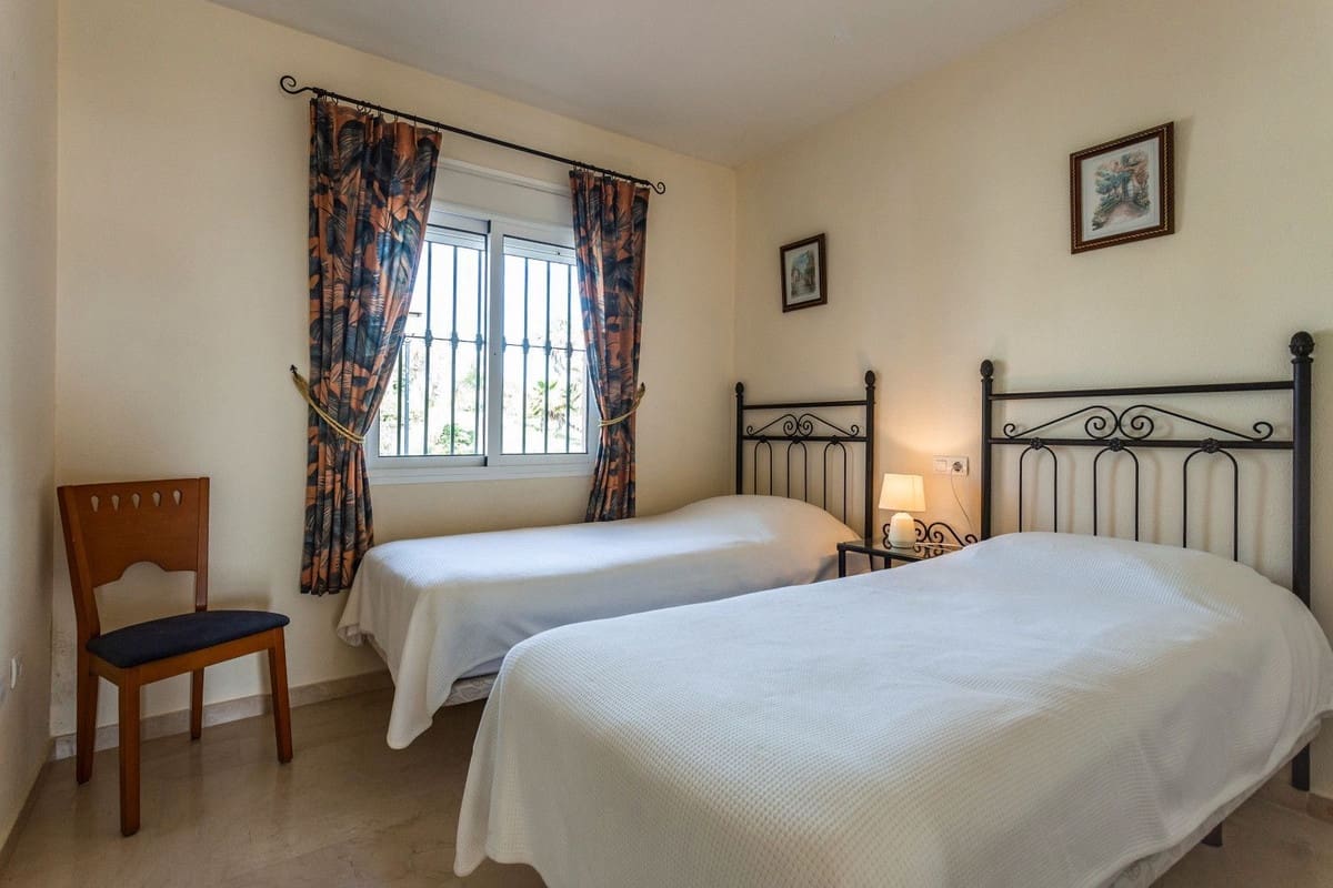 Apartamento de 2 habitaciones en Mijas Costa en venta con piscina garaje - 399.000 € (Ref: 9815161)
