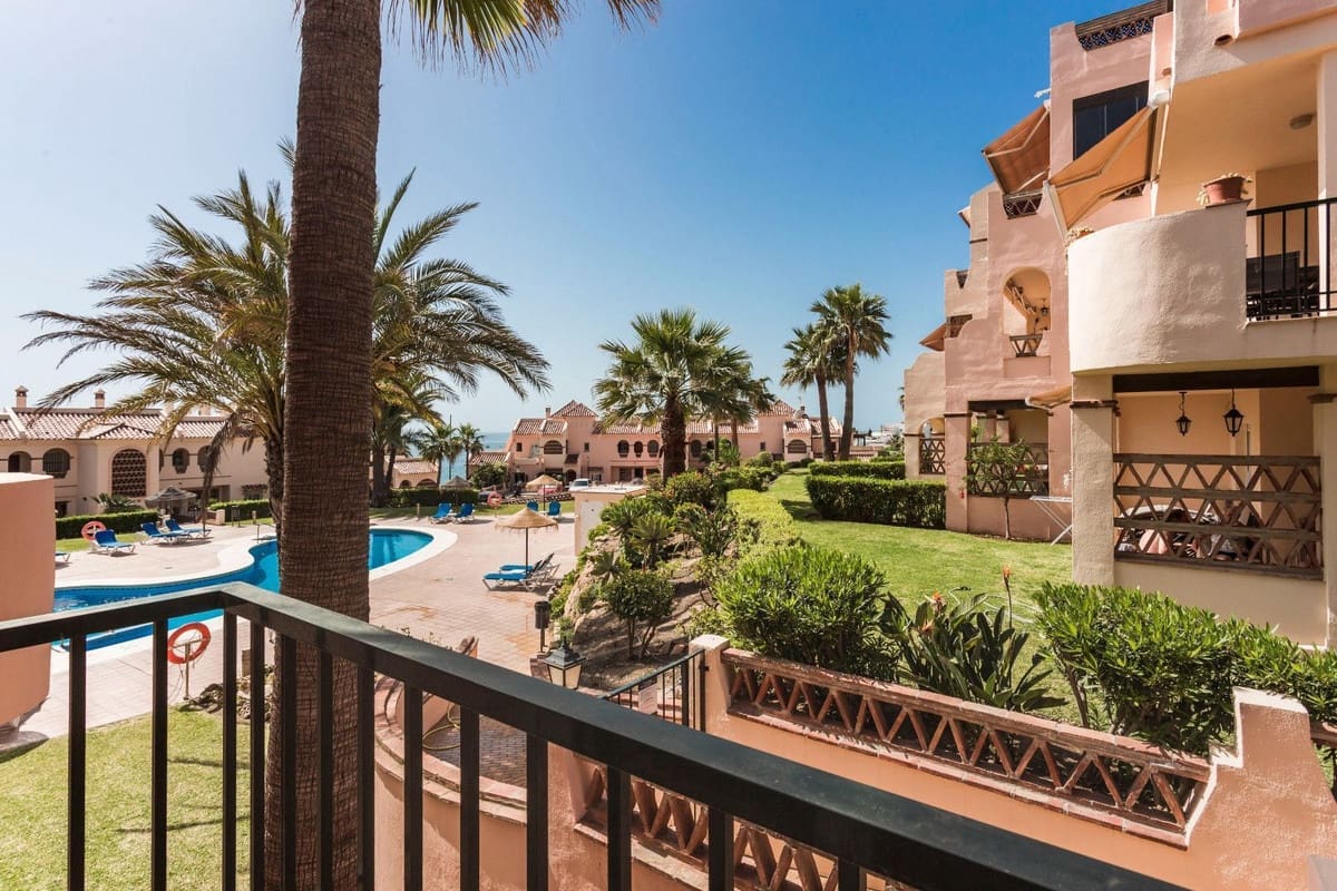 Apartamento de 2 habitaciones en Mijas Costa en venta con piscina garaje - 399.000 € (Ref: 9815161)