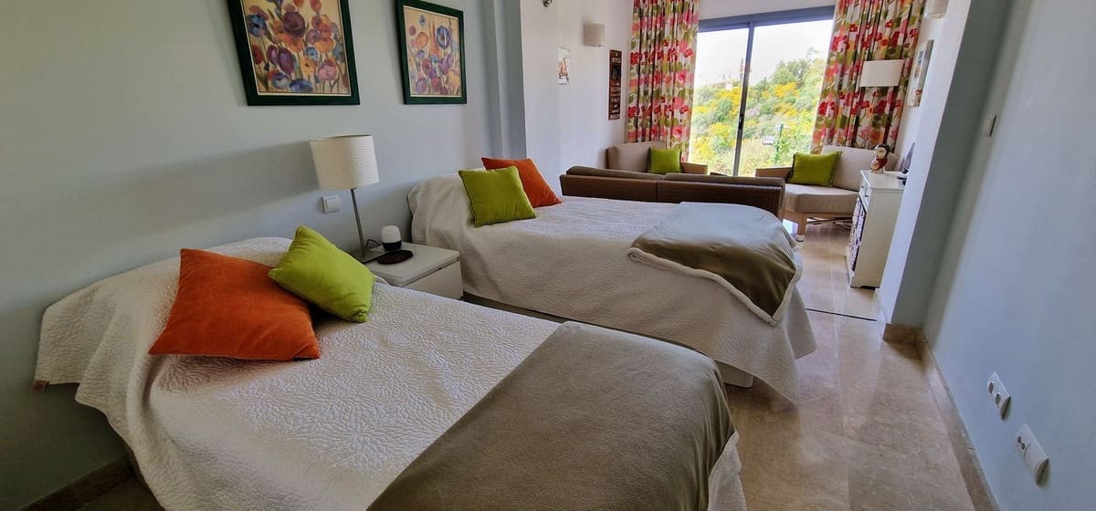 3 quarto Casa em Banda para venda em Cabopino com piscina - 550 000 € (Ref: 9816299)
