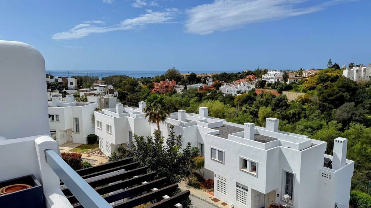3 quarto Casa em Banda para venda em Cabopino com piscina - 550 000 € (Ref: 9816299)