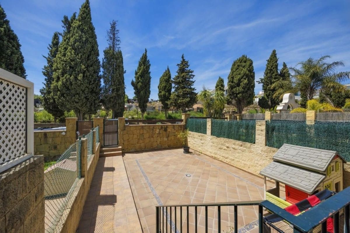 3 quarto Casa em Banda para venda em Golden Mile com piscina garagem - 849 000 € (Ref: 9816450)