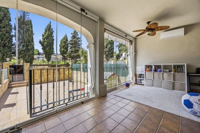 3 quarto Casa em Banda para venda em Golden Mile, Marbella com piscina garagem - 849 000 € (Ref: 9816450)