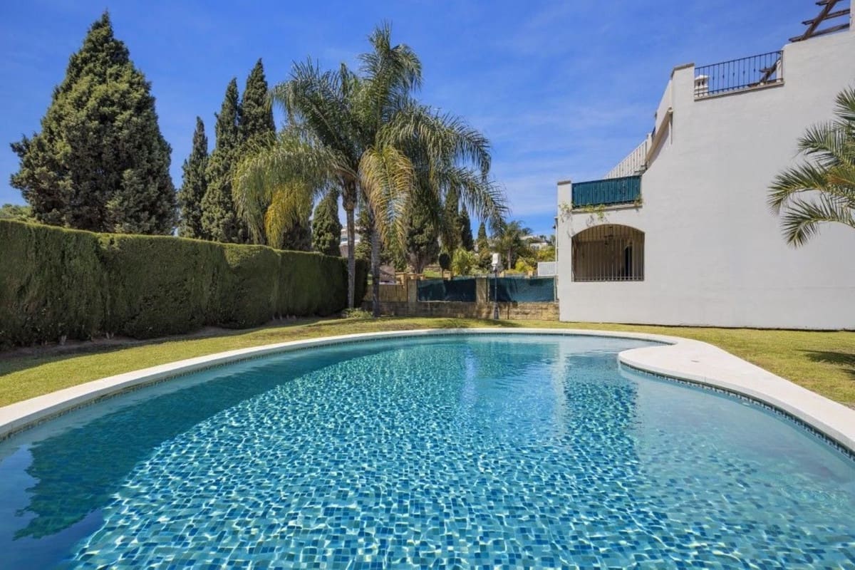 3 quarto Casa em Banda para venda em Golden Mile com piscina garagem - 849 000 € (Ref: 9816450)
