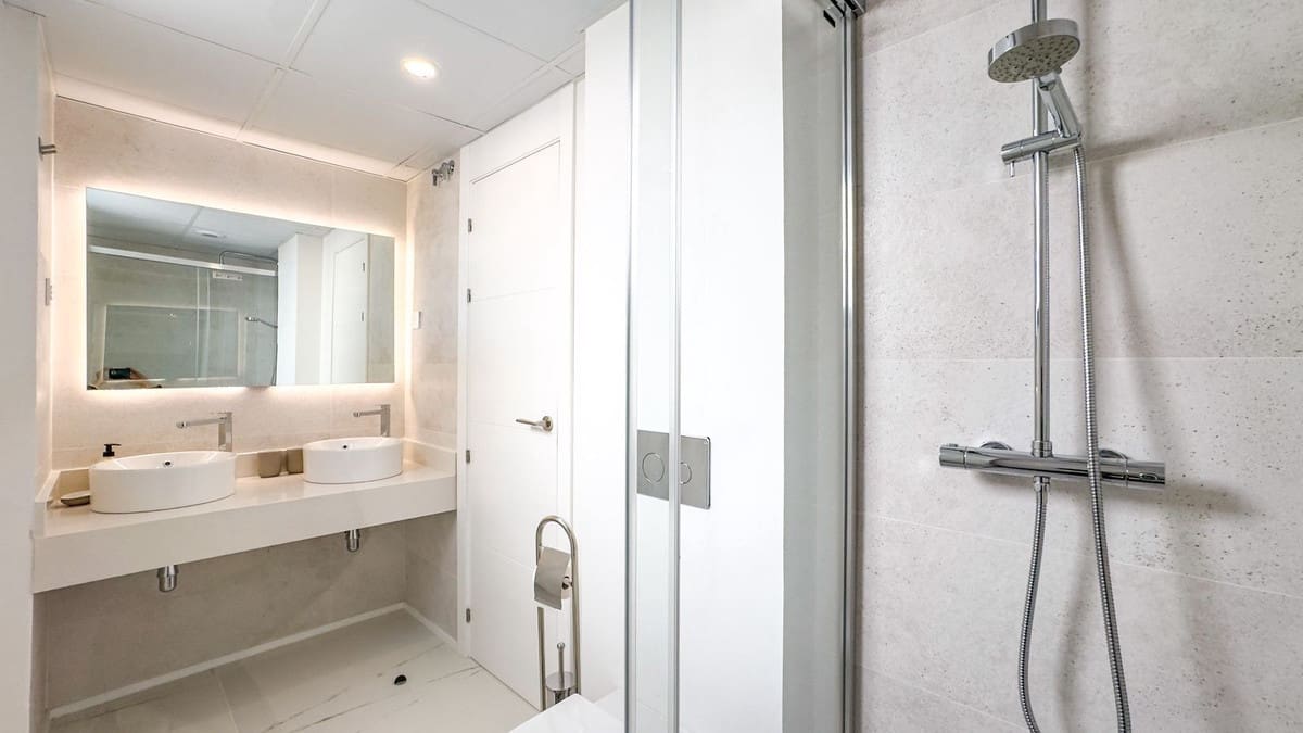 2 bedroom Penthouse for sale in Bahia de Casares with pool garage - € 785,000 (Ref: 9816549)