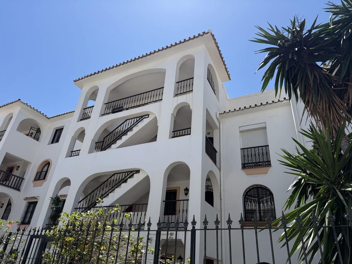 2 sovrum Lägenhet till salu i Riviera del Sol med pool garage - 359 000 € (Ref: 9821711)