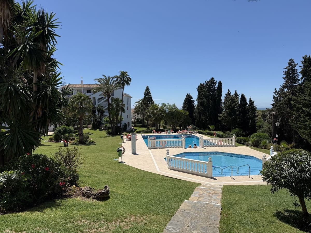 2 sovrum Lägenhet till salu i Riviera del Sol med pool garage - 359 000 € (Ref: 9821711)