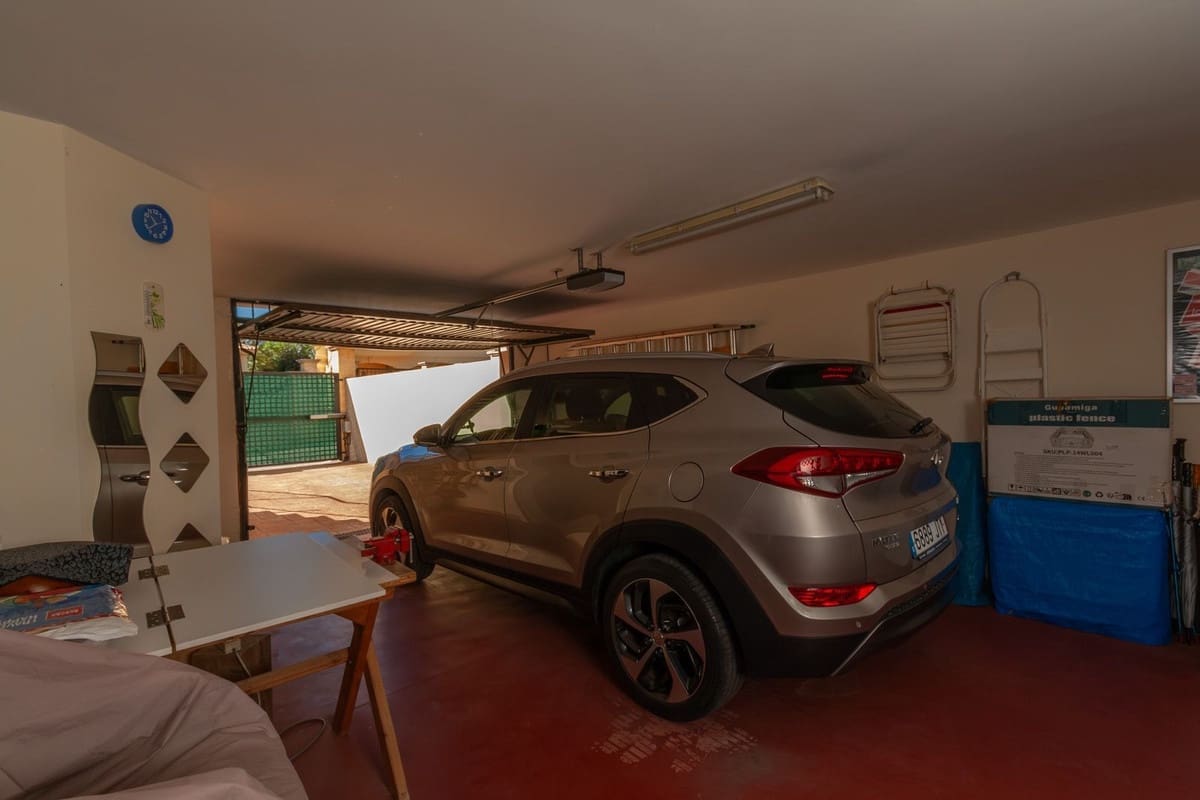 Casa de 4 habitaciones en Riviera del Sol en venta con piscina garaje - 549.000 € (Ref: 9830402)