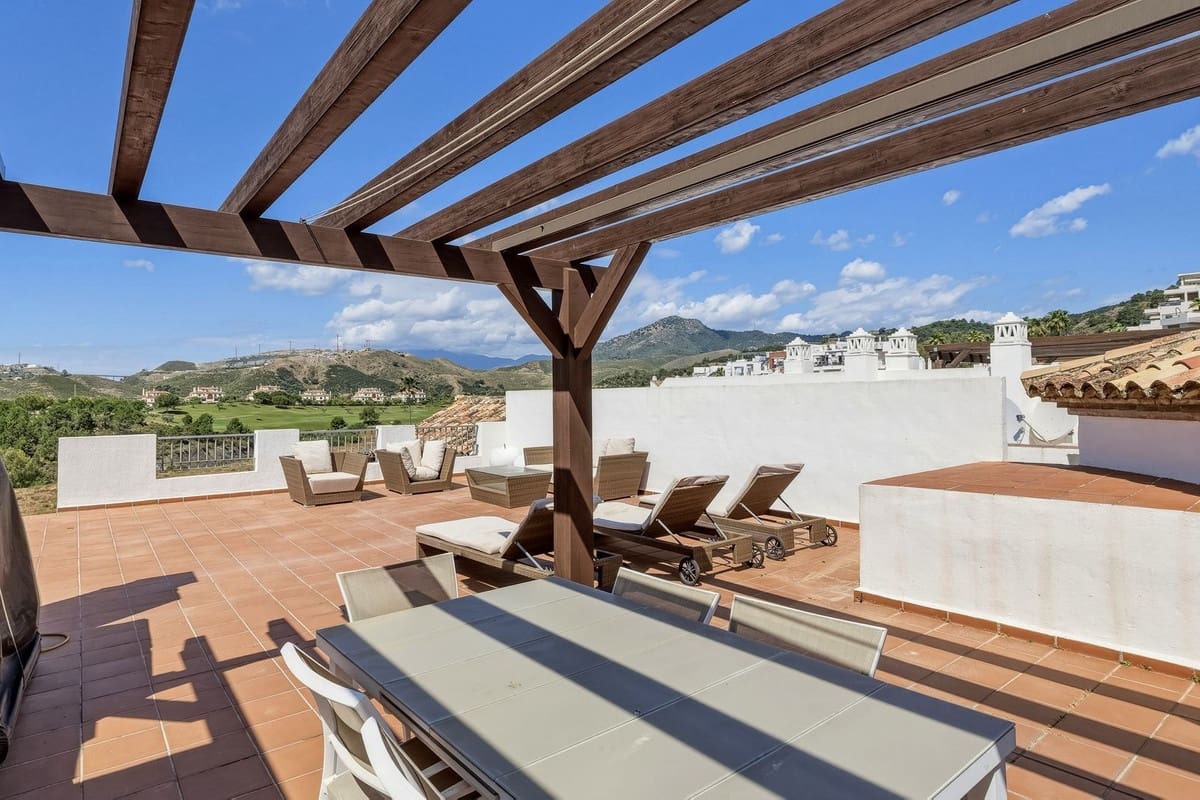 3 sovrum Lägenhet till salu i Los Arqueros med pool garage - 550 000 € (Ref: 9830404)