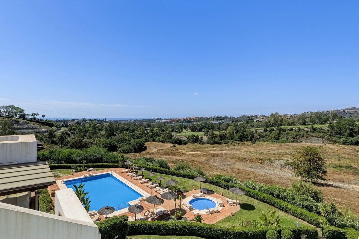 3 sovrum Lägenhet till salu i Los Arqueros med pool garage - 550 000 € (Ref: 9830404)
