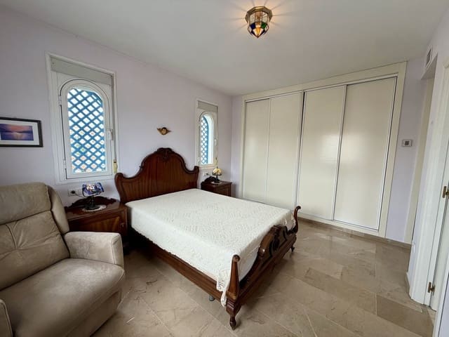 3 soverom Leilighet til salgs i Estepona med svømmebasseng garasje - € 460 000 (Ref: 9832354)