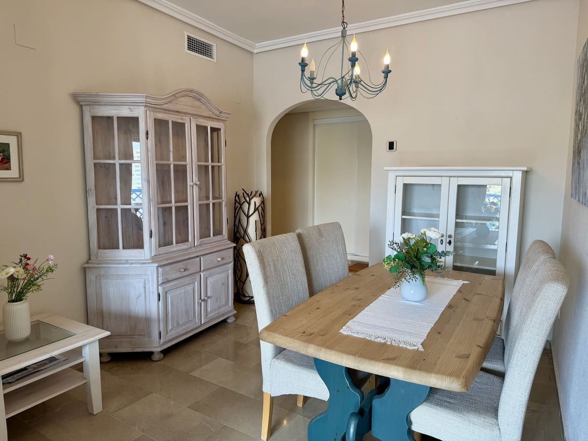 3 soverom Leilighet til salgs i Estepona med svømmebasseng garasje - € 460 000 (Ref: 9832354)
