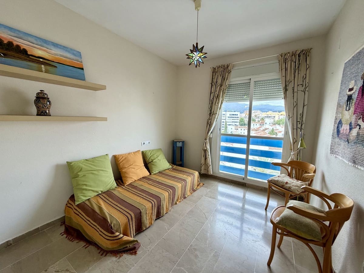 3 soverom Leilighet til salgs i Estepona med svømmebasseng garasje - € 460 000 (Ref: 9832354)