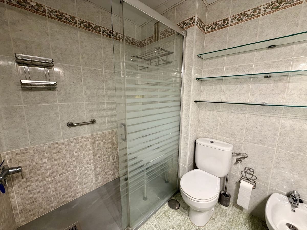 3 soverom Leilighet til salgs i Estepona med svømmebasseng garasje - € 460 000 (Ref: 9832354)