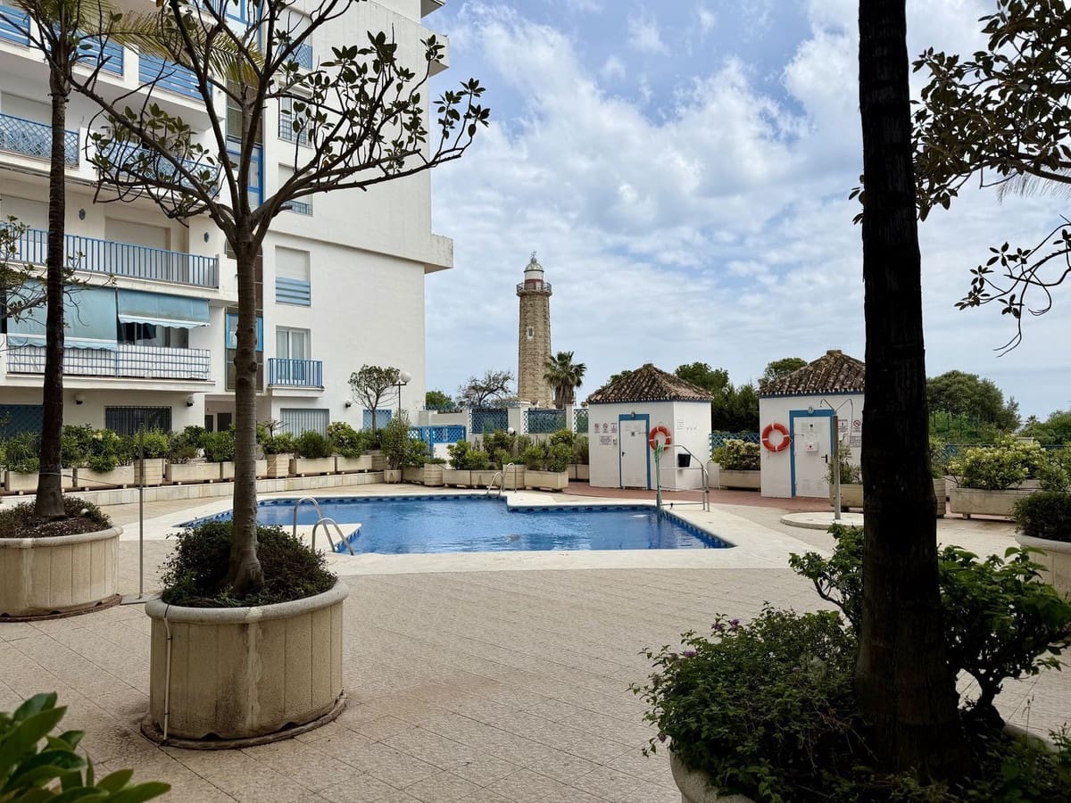 3 soverom Leilighet til salgs i Estepona med svømmebasseng garasje - € 460 000 (Ref: 9832354)