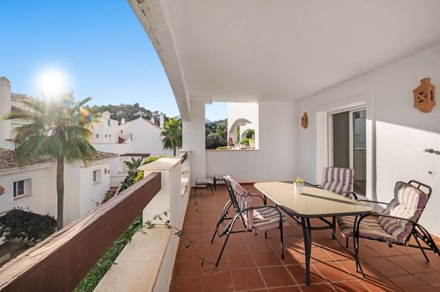 2 chambre Appartement à vendre à Nueva Andalucia, Marbella avec piscine garage - 368 000 € (Ref: 9832355)