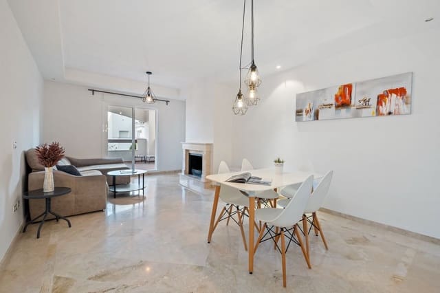 2 chambre Appartement à vendre à Nueva Andalucia, Marbella avec piscine garage - 368 000 € (Ref: 9832355)