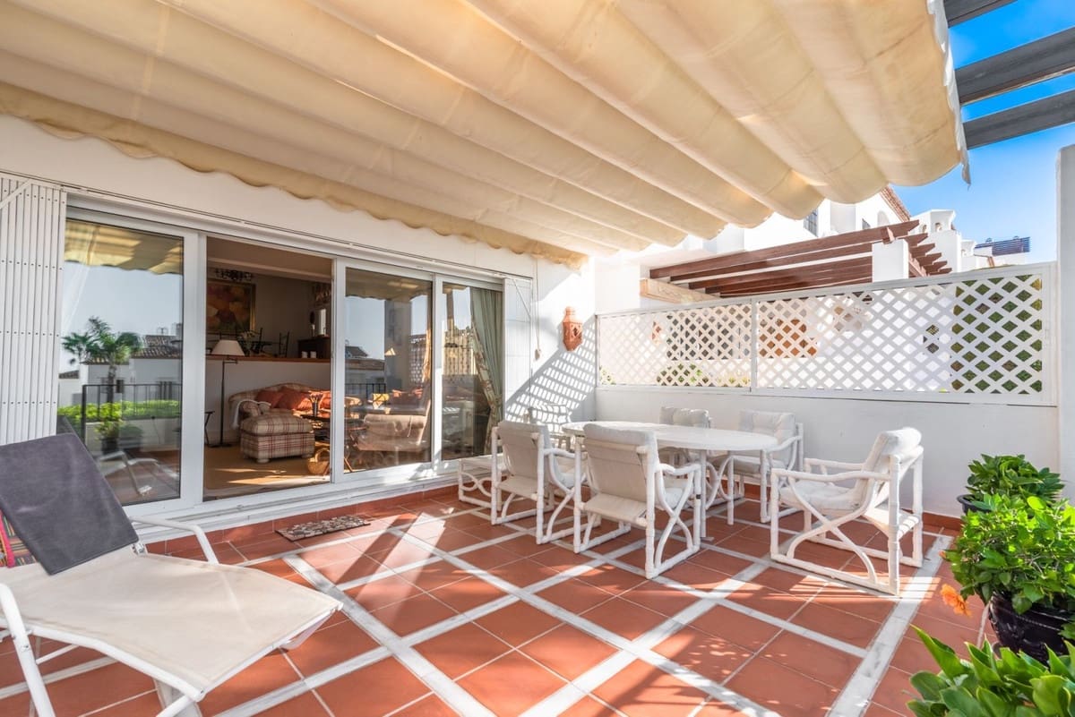 3 slaapkamer Huis te koop in Nueva Andalucia met zwembad garage - € 1.150.000 (Ref: 9832779)
