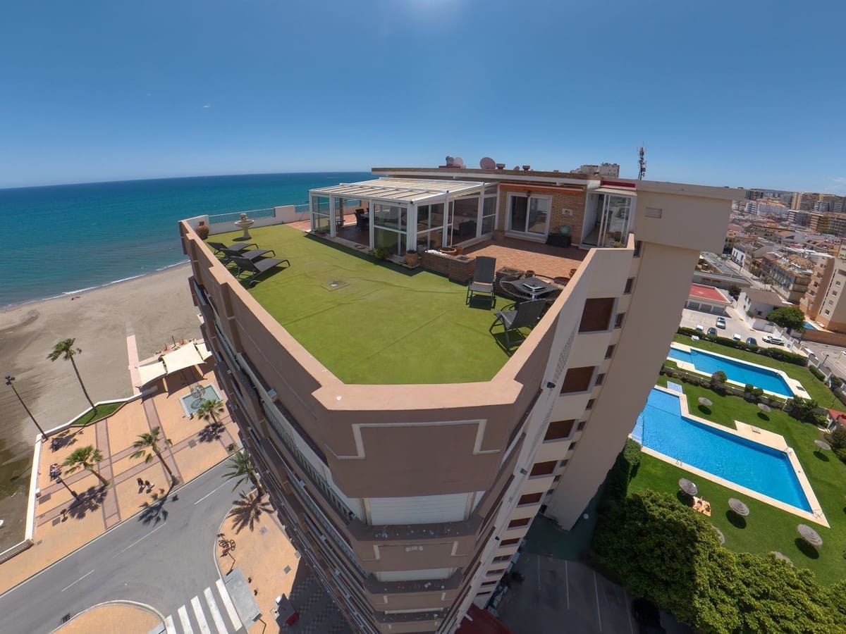 2 soverom Penthouse til salgs i Fuengirola med svømmebasseng garasje - € 1 200 000 (Ref: 9833127)