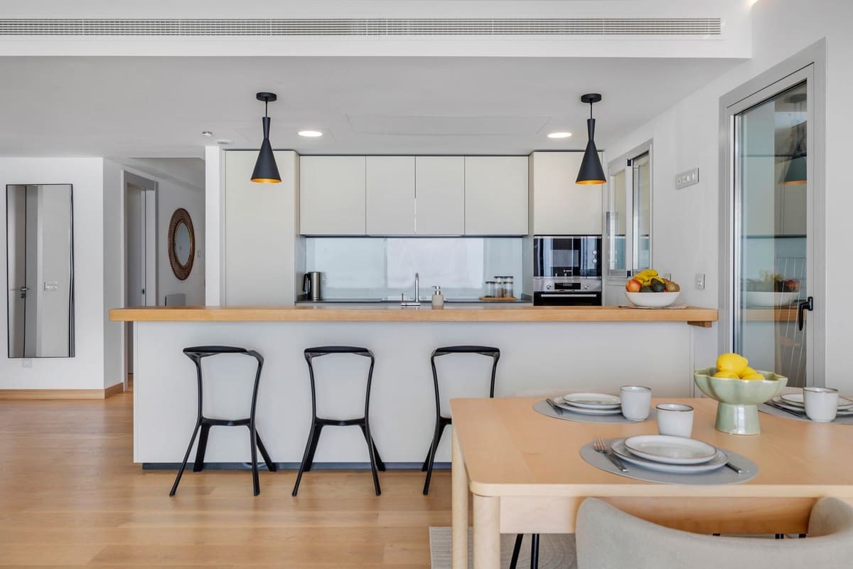 3 soveværelse Lejlighed til salg i Fuengirola med swimmingpool garage - € 825.000 (Ref: 9841083)