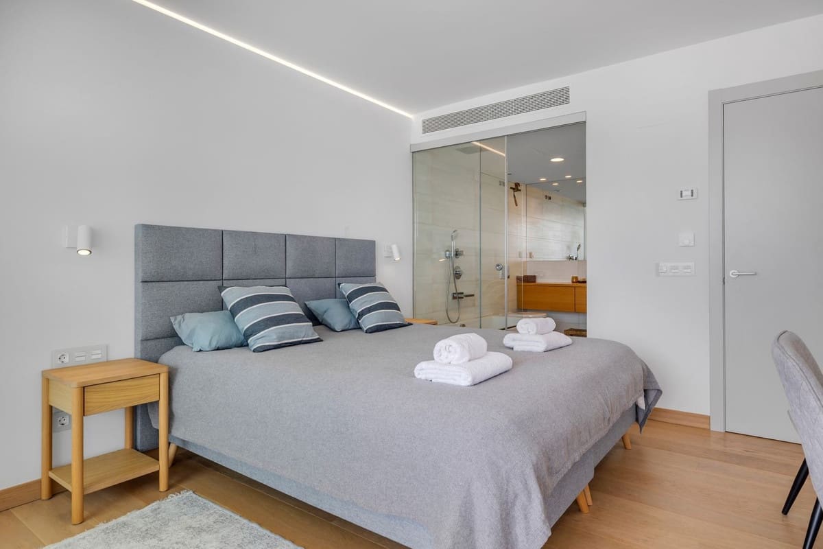 3 soveværelse Lejlighed til salg i Fuengirola med swimmingpool garage - € 825.000 (Ref: 9841083)