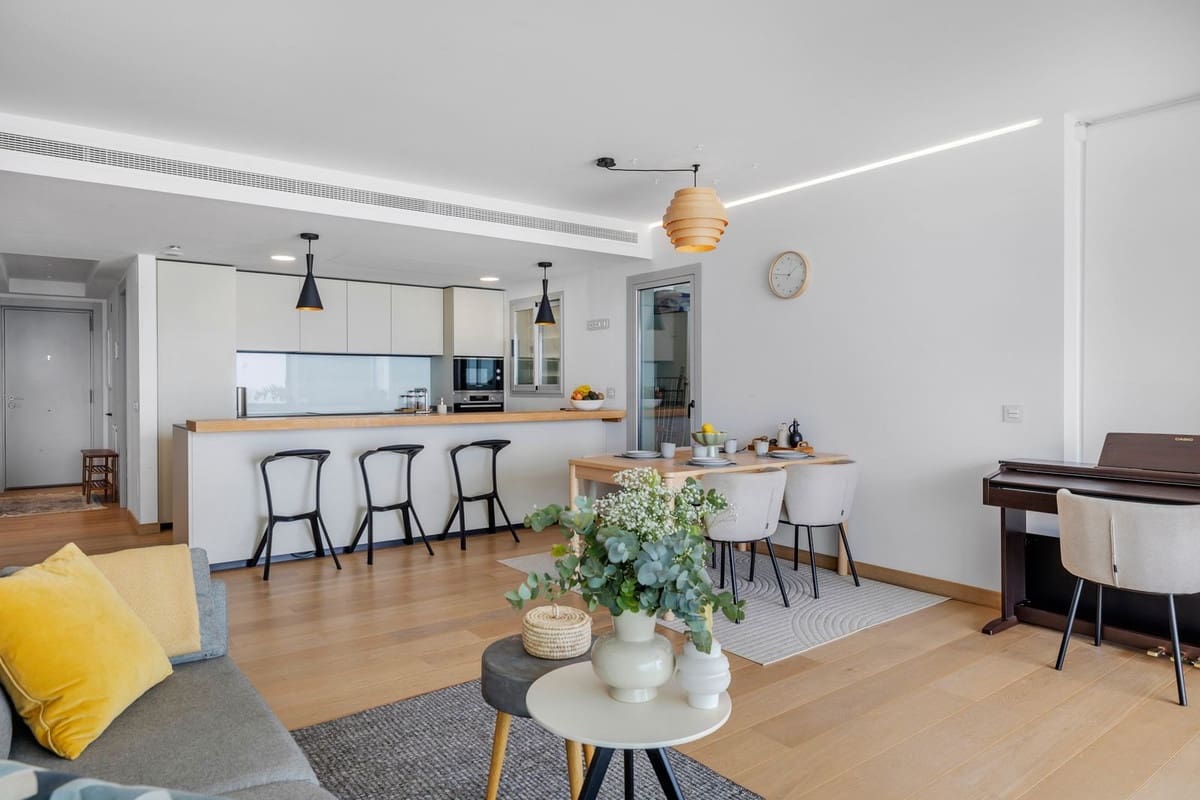 3 soveværelse Lejlighed til salg i Fuengirola med swimmingpool garage - € 825.000 (Ref: 9841083)