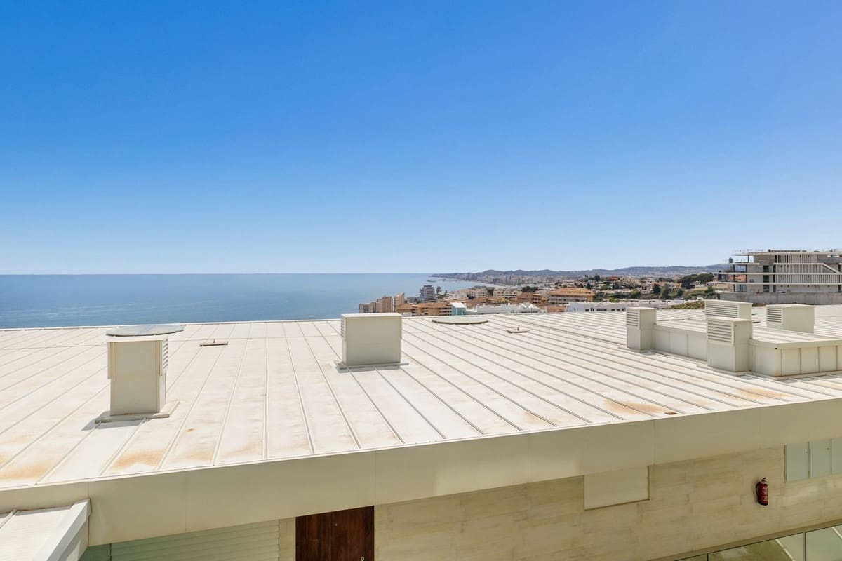 3 soveværelse Lejlighed til salg i Fuengirola med swimmingpool garage - € 825.000 (Ref: 9841083)