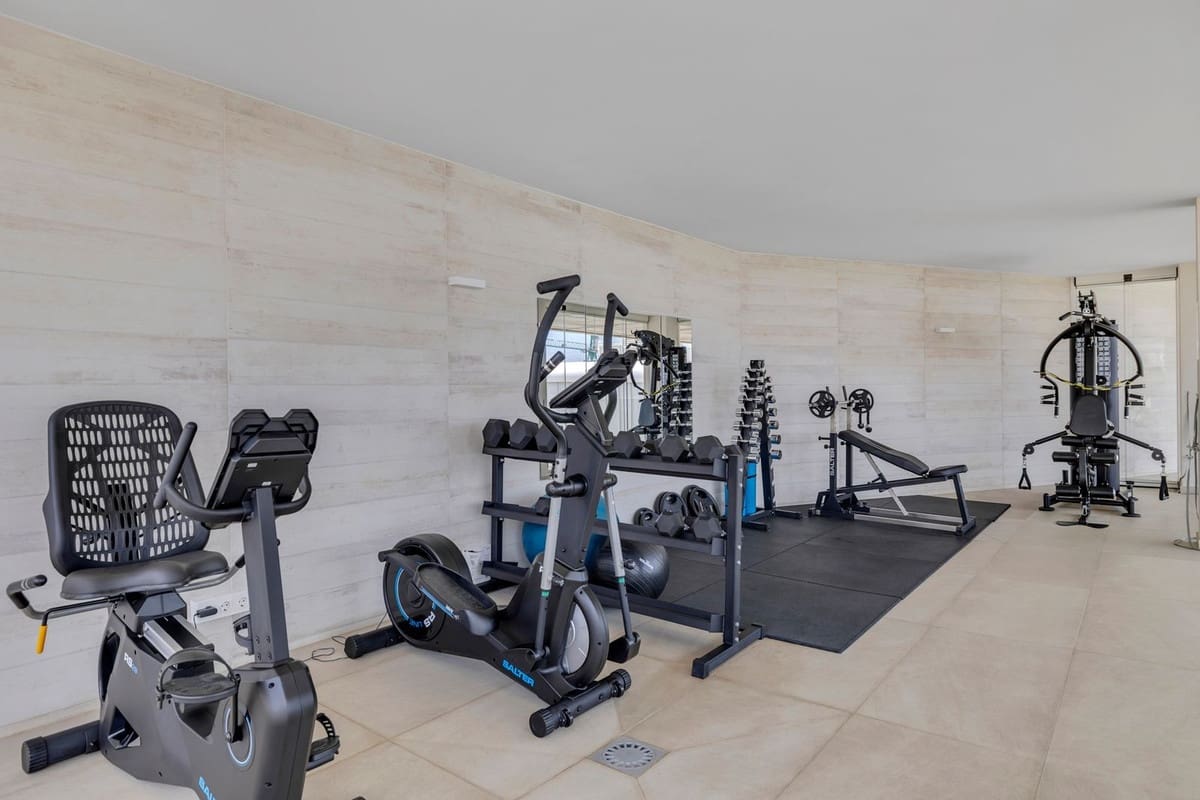 3 soveværelse Lejlighed til salg i Fuengirola med swimmingpool garage - € 825.000 (Ref: 9841083)