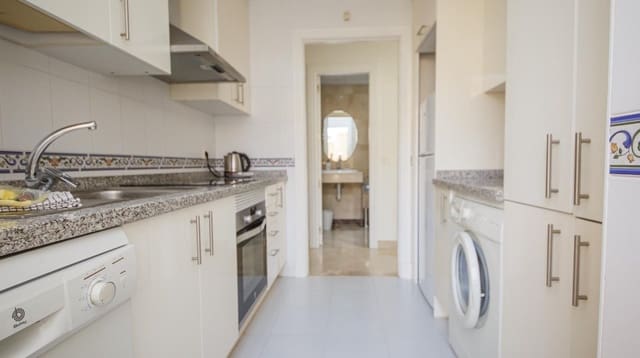 2 Zimmer Penthouse zu verkaufen in La Duquesa / Puerto de la Duquesa, Manilva mit Pool Garage - 275.000 € (Ref: 9848381)