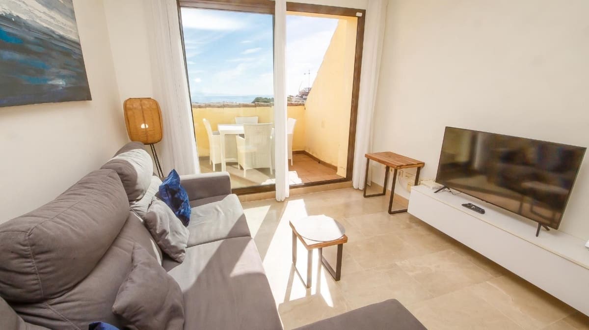 2 bedroom Penthouse for sale in La Duquesa / Puerto de la Duquesa with pool garage - € 275,000 (Ref: 9848381)