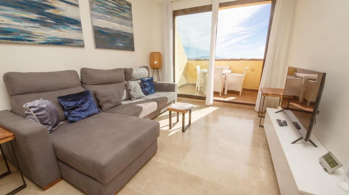 2 bedroom Penthouse for sale in La Duquesa / Puerto de la Duquesa with pool garage - € 275,000 (Ref: 9848381)