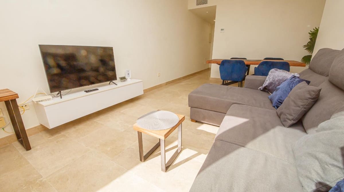 2 bedroom Penthouse for sale in La Duquesa / Puerto de la Duquesa with pool garage - € 275,000 (Ref: 9848381)