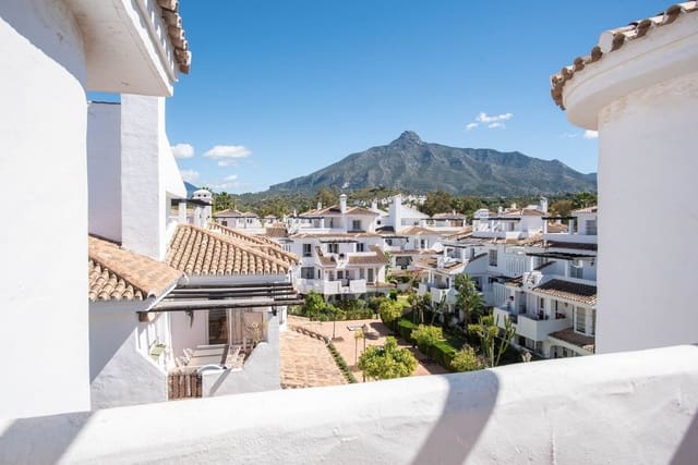 2 camera da letto Appartamento in vendita in Nueva Andalucia, Marbella con piscina garage - 525.000 € (Rif: 9849949)