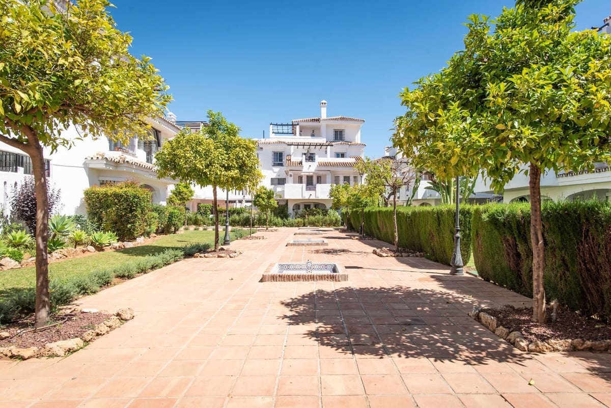 2 camera da letto Appartamento in vendita in Nueva Andalucia con piscina garage - 525.000 € (Rif: 9849949)
