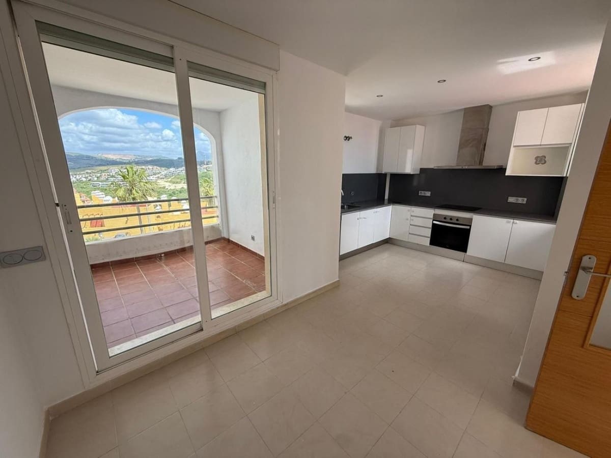 3 bedroom Penthouse for sale in La Duquesa / Puerto de la Duquesa with pool garage - € 449,000 (Ref: 9849950)