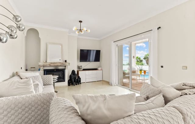 3 slaapkamer Villa te koop in Estepona met zwembad garage - € 825.000 (Ref: 9850189)