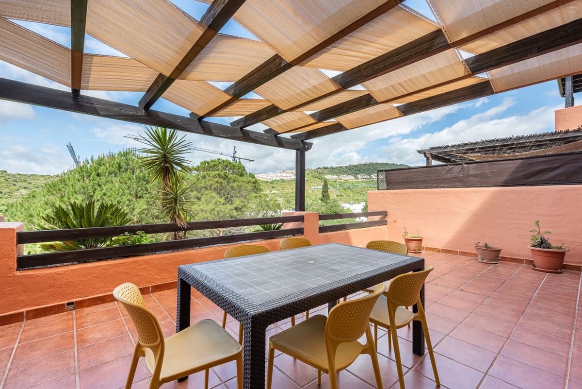 3 soveværelse Lejlighed til salg i Bahia de Casares med swimmingpool garage - € 539.000 (Ref: 9865576)