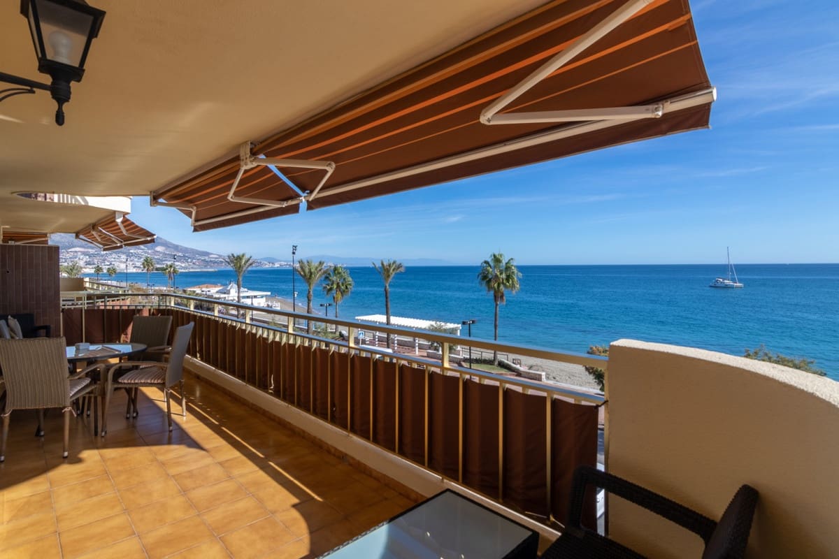 4 bedroom Apartment for sale in Fuengirola with garage - € 1,630,000 (Ref: 9865966)