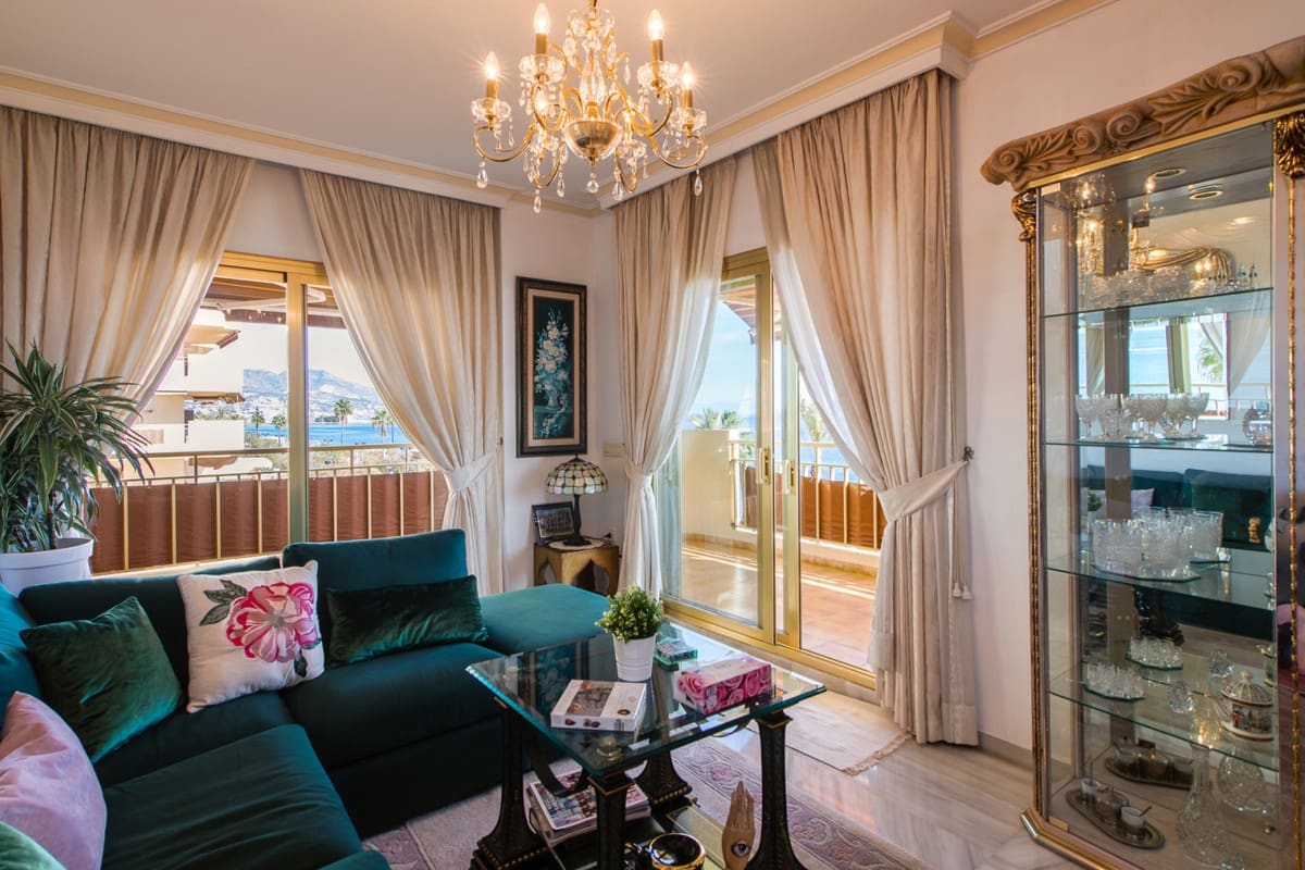 4 bedroom Apartment for sale in Fuengirola with garage - € 1,630,000 (Ref: 9865966)