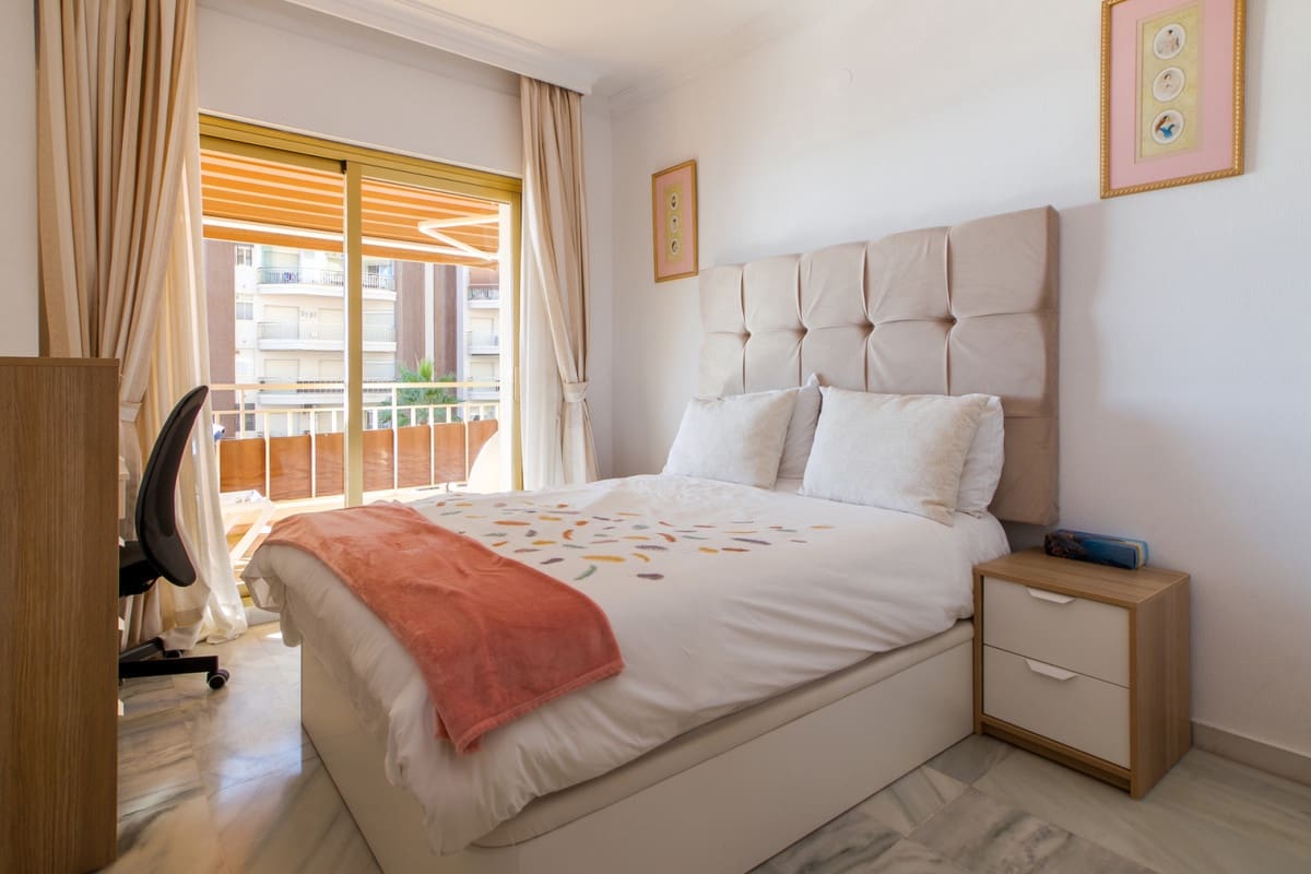 4 bedroom Apartment for sale in Fuengirola with garage - € 1,630,000 (Ref: 9865966)
