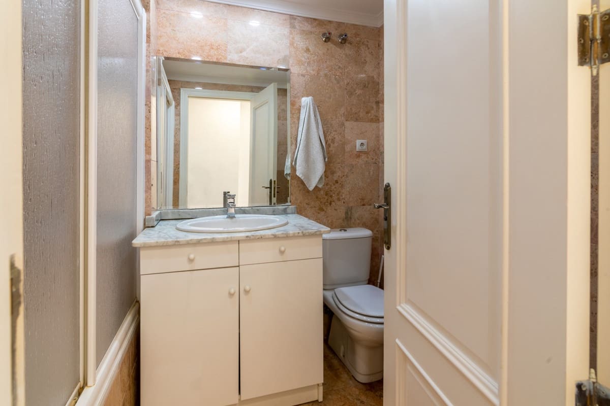 4 bedroom Apartment for sale in Fuengirola with garage - € 1,630,000 (Ref: 9865966)
