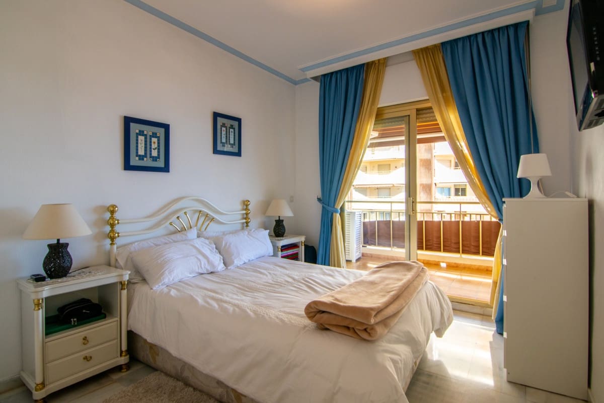 4 bedroom Apartment for sale in Fuengirola with garage - € 1,630,000 (Ref: 9865966)